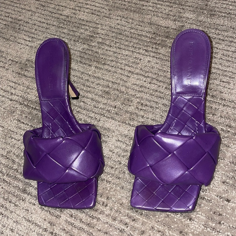 Bottega Veneta Lido Intrecciato Leather Sandals